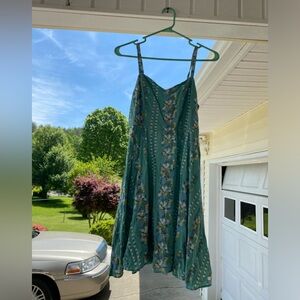 Flowy Sundress. multicolor with flowers! great material.